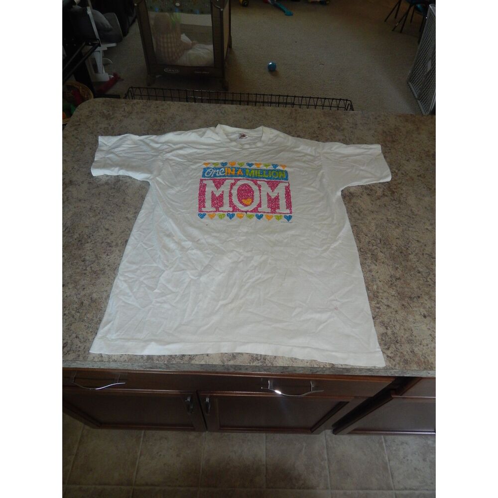 Vintage Fruit of the Loom One In A Million Mom Graphic T-Shirt XL White USA